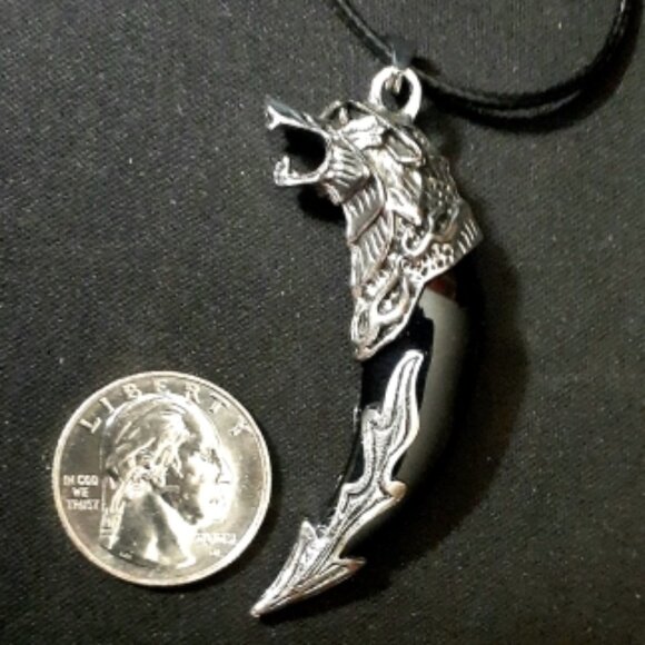 NEW! Stainless Steel Black Wolf Tooth Adjustable Necklace!! FATHER'S DAY GIFT!! - Picture 1 of 4
